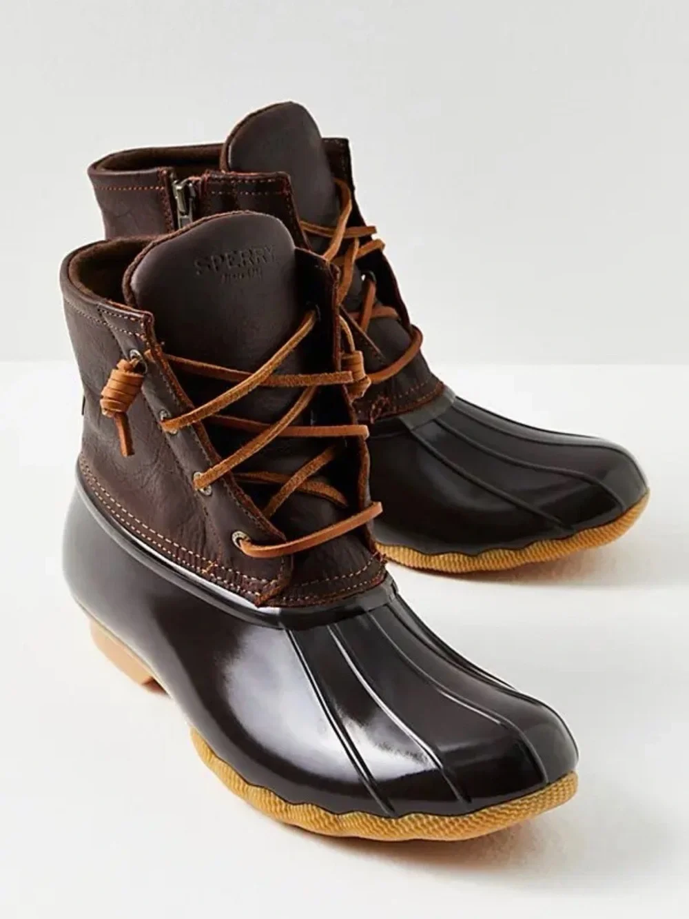 Sperry Woman’s NWOB Saltwater Duck Boot in Tan/Dark Brown Size 12
